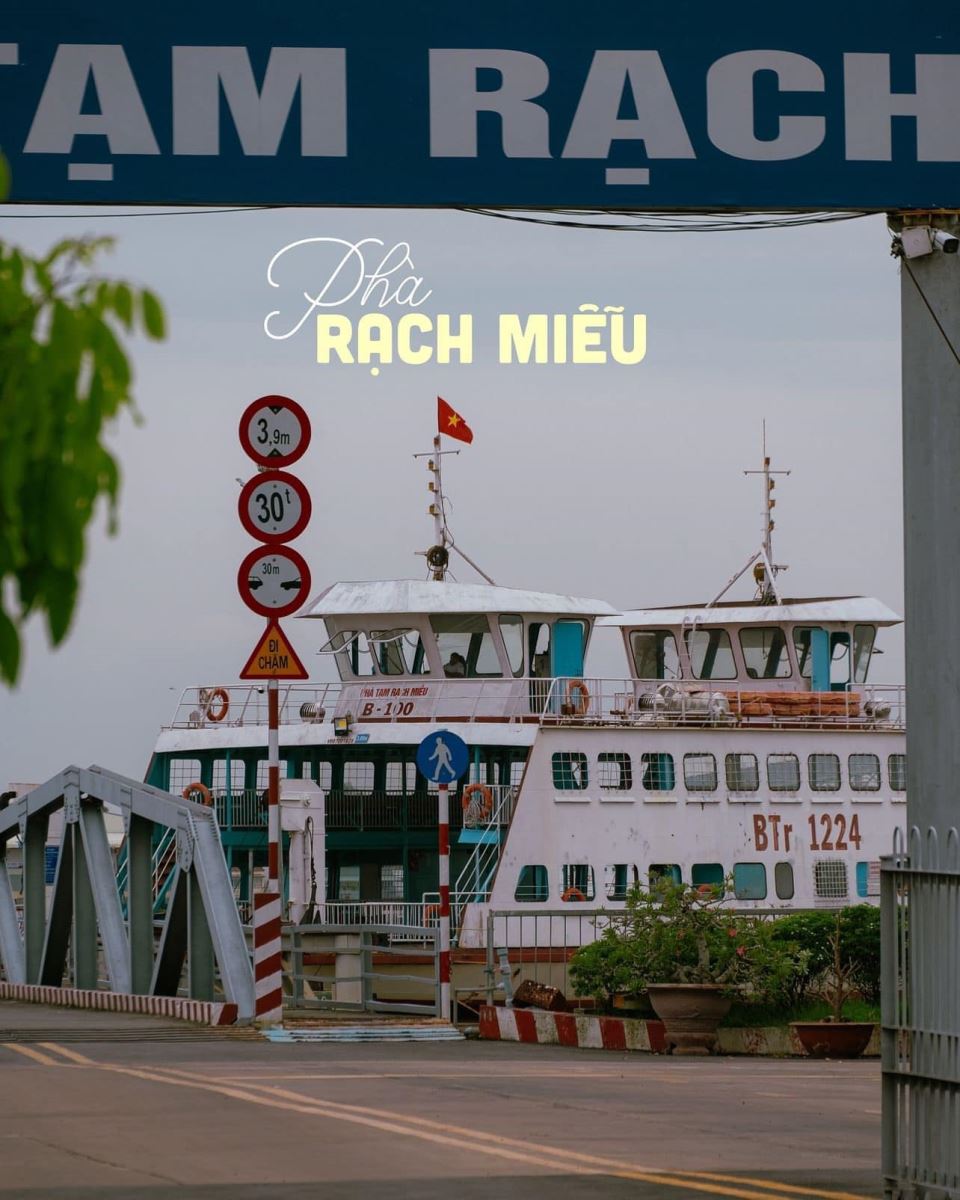 Phà Rạch Miễu - trạm dừng chân qua miền Bến Tre