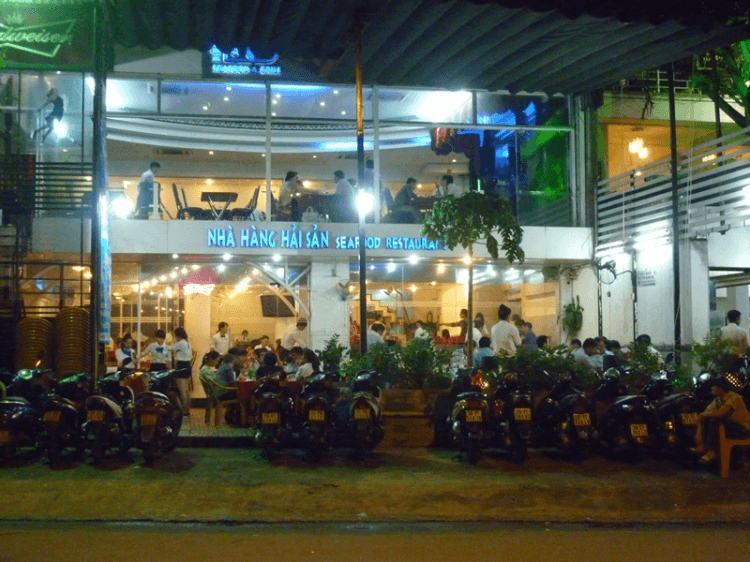 Nhà hàng hải sản quận Tân Phú - Nhà hàng hải sản Biển Đông