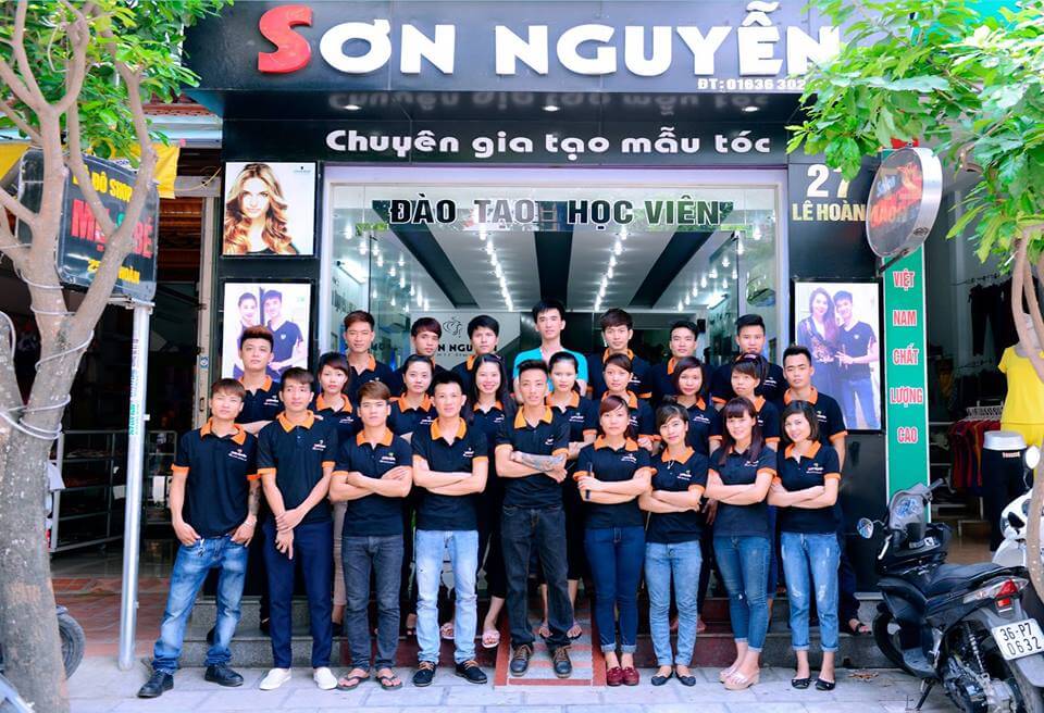 Quán quân Oscars For Hair 2015 từng 2 năm đạp xe đi học nghề