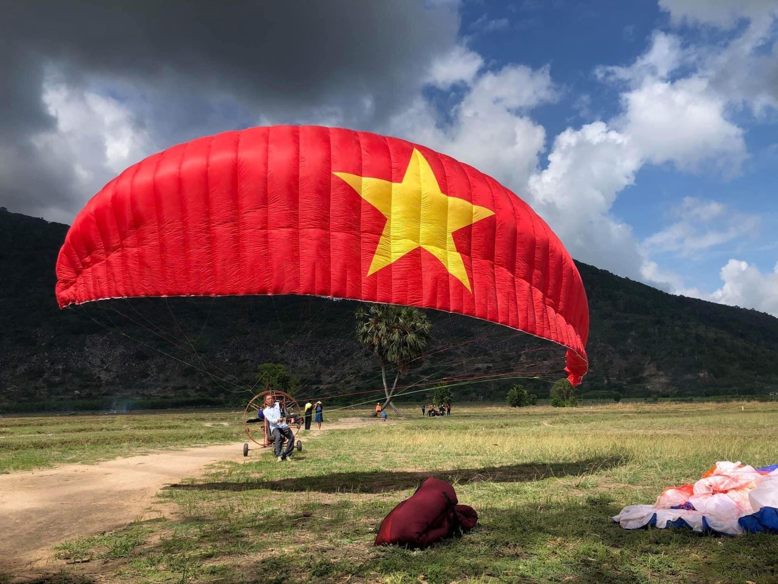 Tây Ninh tổ chức sự kiện bay dù lượn dịp lễ 40/4 - 1/5