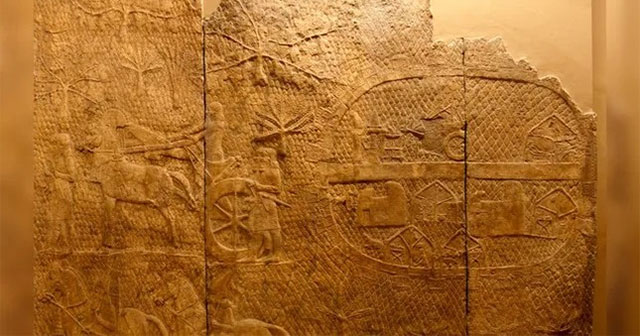 Bí ẩn trại quân sự bị tàn phá bởi thiên thần của Chúa