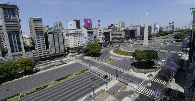 Cận cảnh đại lộ rộng nhất thế giới 16 làn xe, xây nửa thế kỷ mới xong