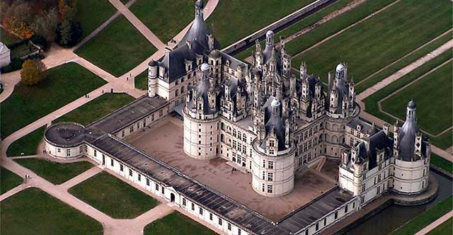 Chateau de Chambord - Lâu đài lộng lẫy bậc nhất nước Pháp
