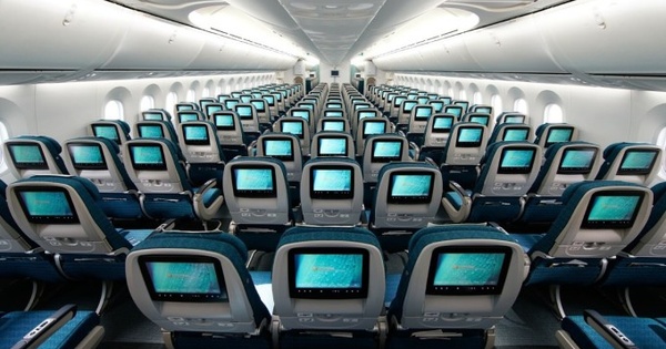 Đi máy bay, chỗ ngồi nào là tệ nhất, ít người thích?