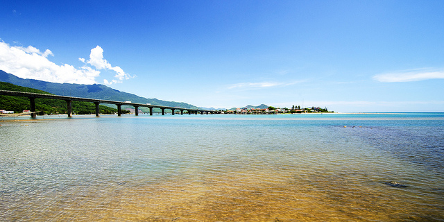 Tham quan vịnh biển Lăng Cô Huế