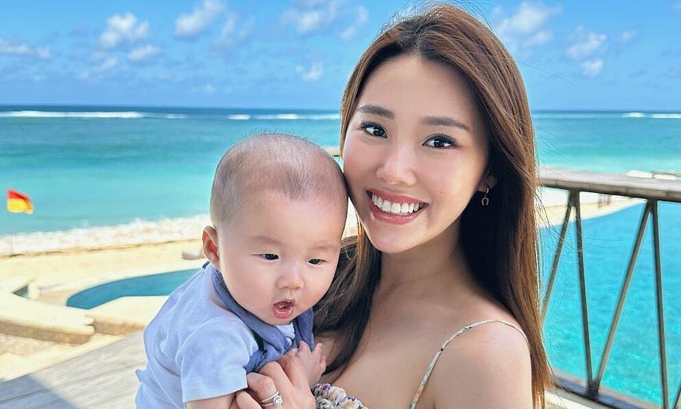 Mẹ Singapore bày mẹo giúp trẻ không quấy trên máy bay