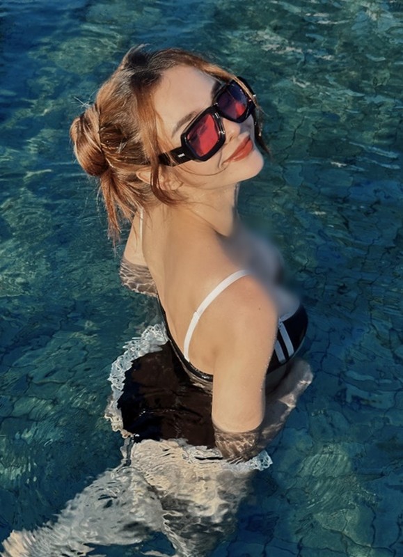 Mlee chăm diện bikini khoe body nuột nà 