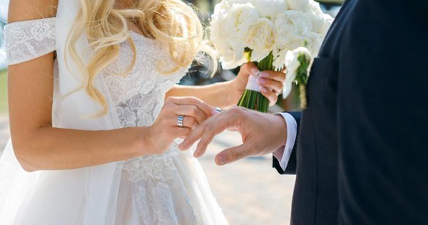 Ở Hàn Quốc! Người trẻ chỉ mất 9 ngày để yêu cho tới kết hôn