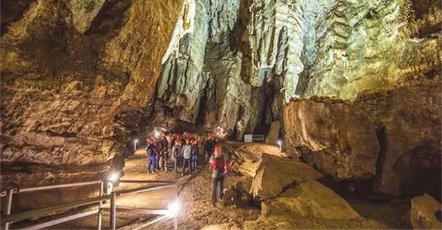 Phát hiện mộ cổ 200.000 năm không phải loài chúng ta tạo ra