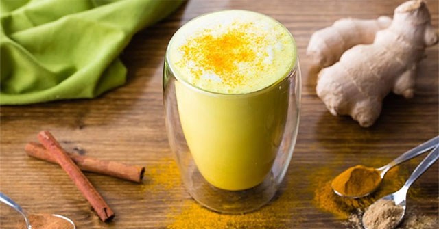 Tại sao Ẩm thực Ân Độ dùng nghệ pha với sữa?