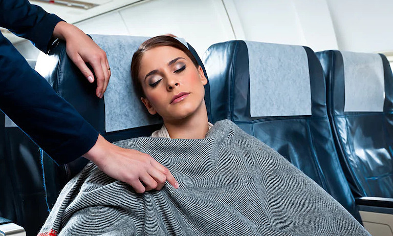 Tại sao bên trong máy bay thường lạnh bạn có biết lý do?