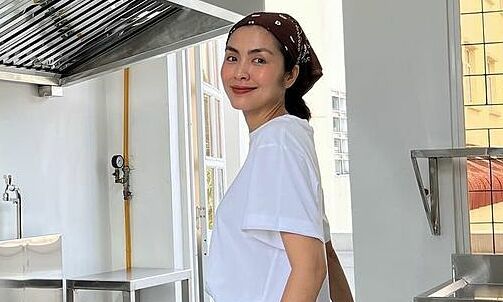 Tăng Thanh Hà nấu cơm tấm, canh khổ qua dân dã