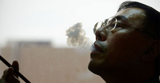 Thuôc lá điện tử - Nó là gì, hoạt động như thế nào, bên trong có gì?